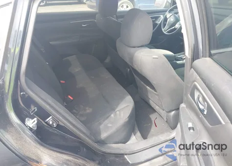 2015 Nissan Altima 2.5 S z USA, uszkodzony, nr VIN 1N4AL3AP7FN402737